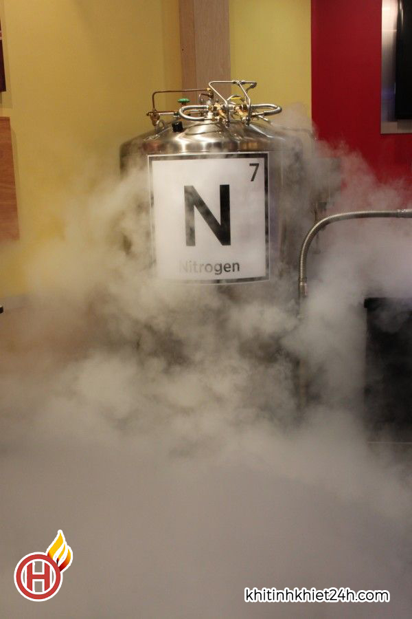 Thuê bình khí nitơ tạo khói sân khấu